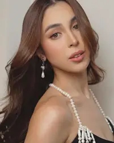 Julia, pinalayas ng ina noon?