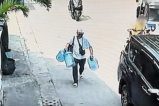 Pekeng water delivery boy nagnakaw sa faculty room