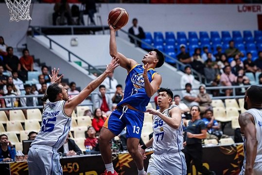 Gonzales, ‘bituin na patuloy na bubuo’ ang batang guard ng NLEX — Alapag