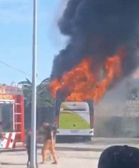 Bus nasunog sa Oriental Mindoro