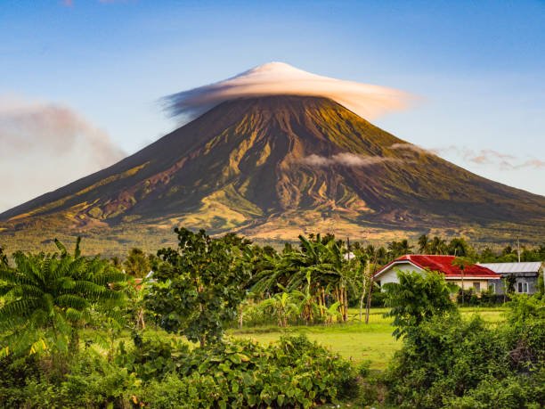 19 pagyanig naitala sa paga-alboroto ng bulkang Mayon